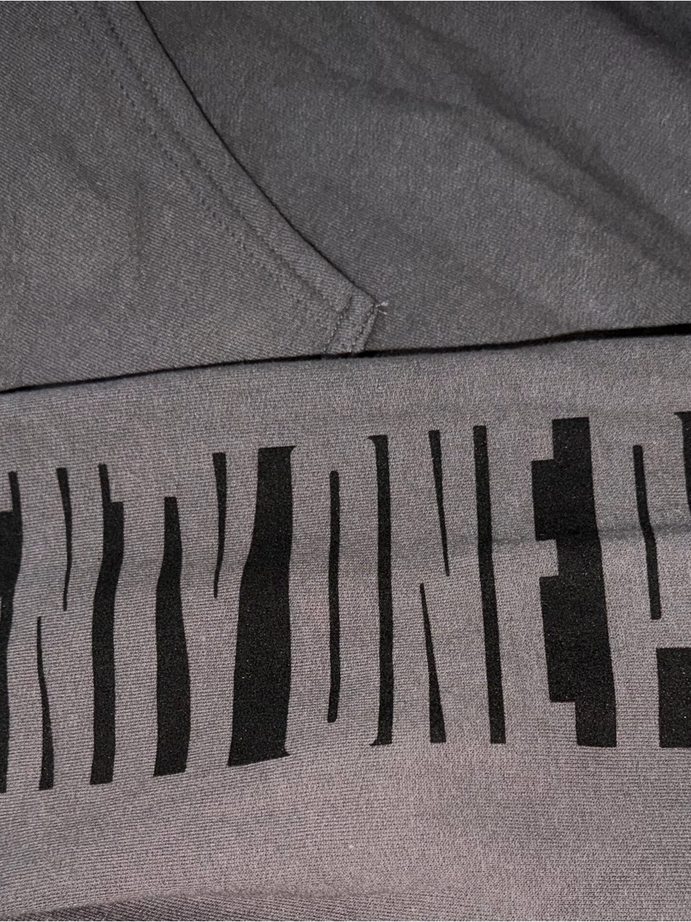 Twenty One Pilots “Breach” Official Merchandise Hoodie – Large – Gray - Picture 8 of 9